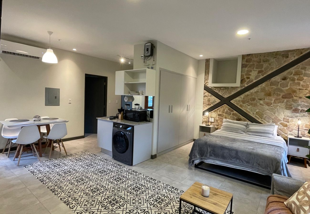 Studio in Ciudad de Panamá - Seaview Studio Beach Access F5