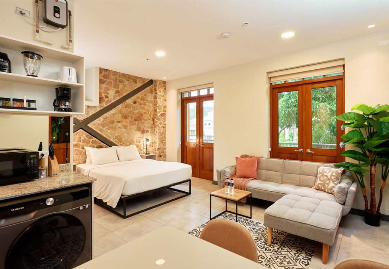 Studio in Ciudad de Panamá - Seaview Studio Beach Access F5