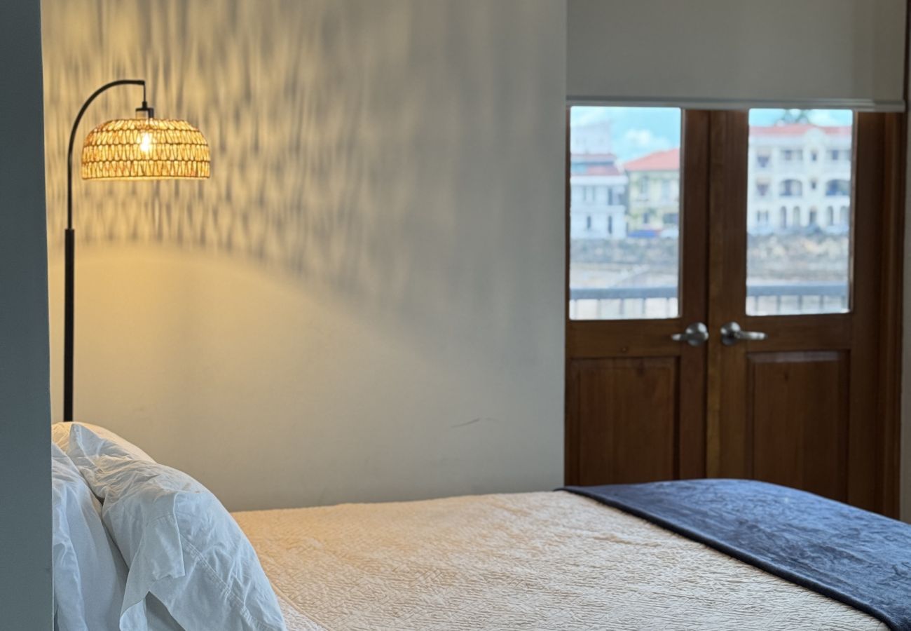 Studio in Ciudad de Panamá - 1BR Seaview and Beach Access F6