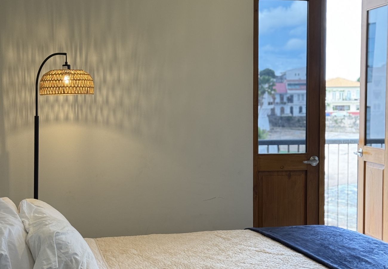 Studio in Ciudad de Panamá - 1BR Seaview and Beach Access F6