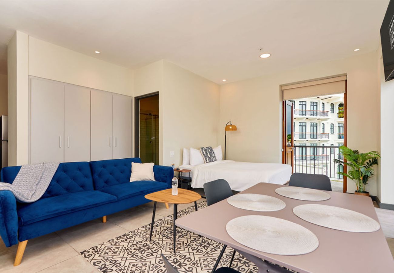 Studio in Ciudad de Panamá - 1BR Seaview and Beach Access F6