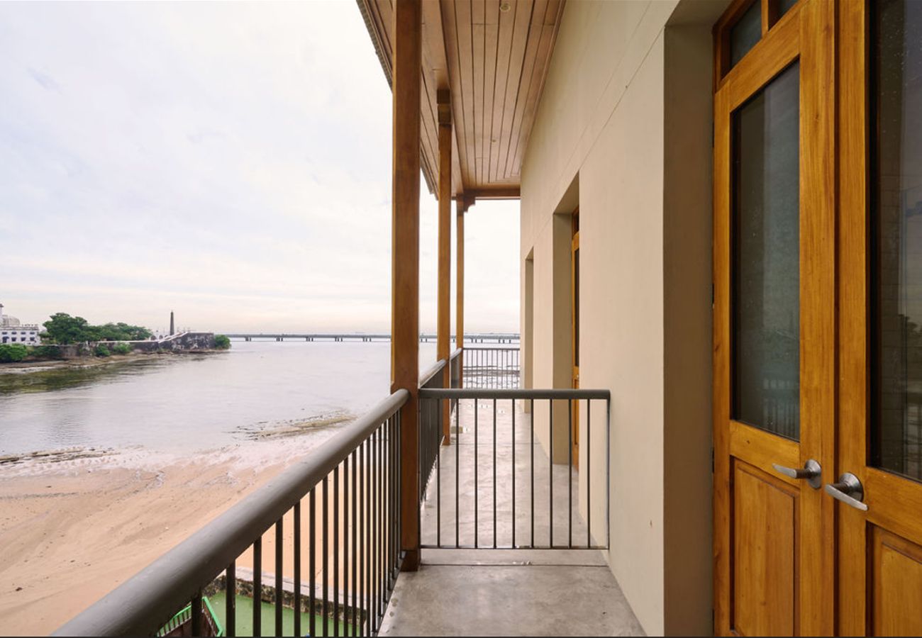 Studio in Ciudad de Panamá - 1BR Seaview and Beach Access F6