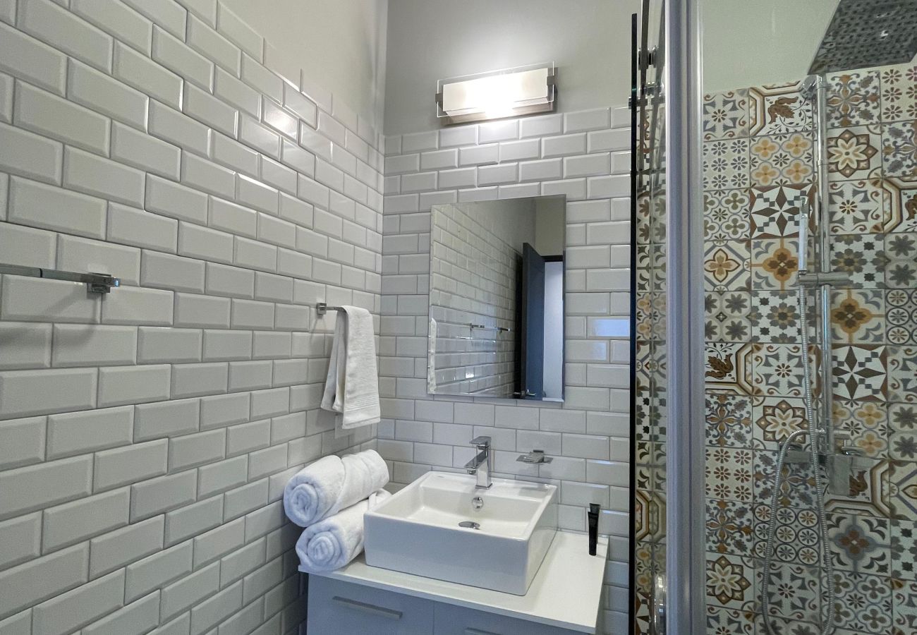 Studio in Ciudad de Panamá - 1BR Seaview and Beach Access F7