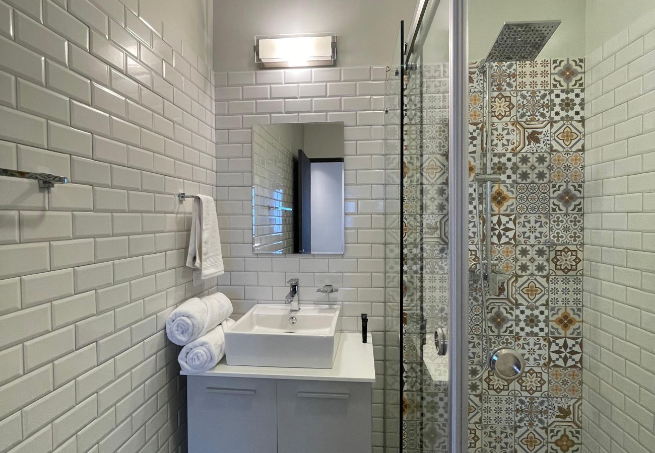Studio in Ciudad de Panamá - 1BR Seaview and Beach Access F7