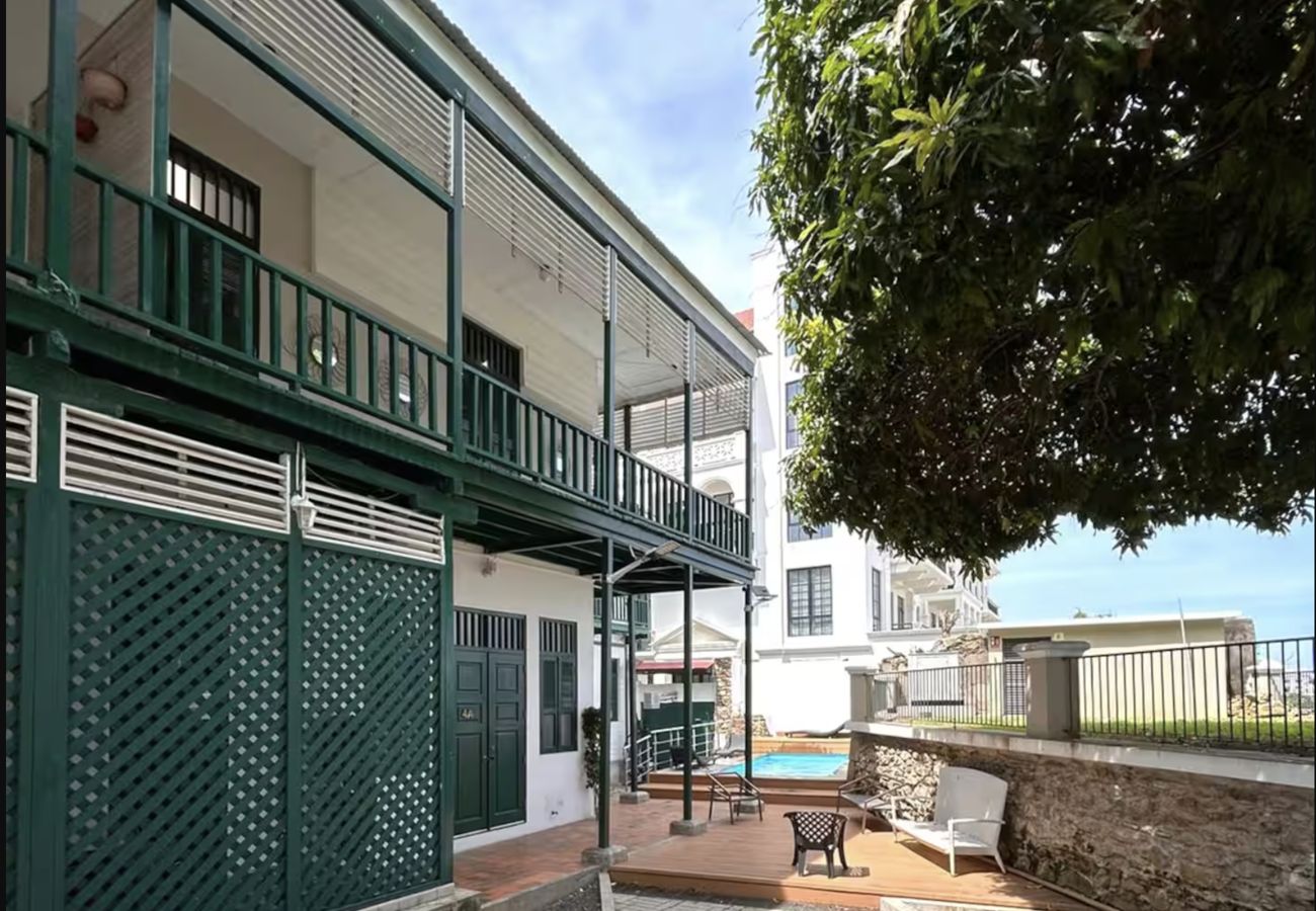 Studio in Ciudad de Panamá - 1BR Seaview and Beach Access F7