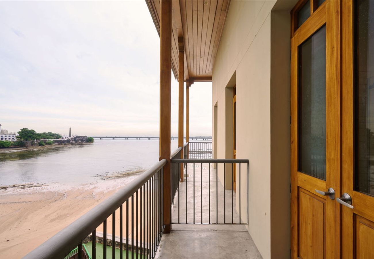 Studio in Ciudad de Panamá - 1BR Seaview and Beach Access F7