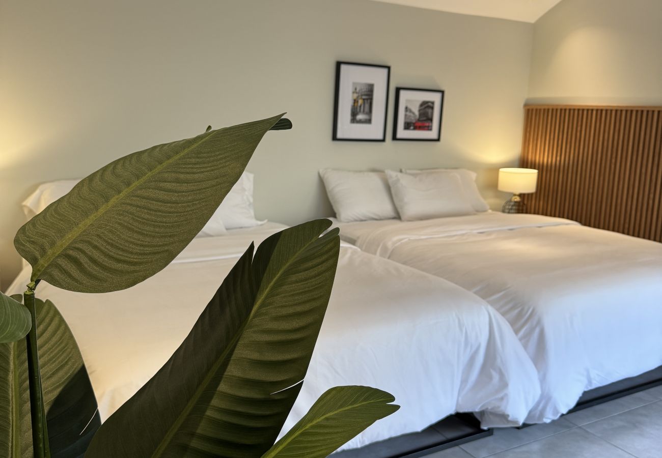 Apartment in Ciudad de Panamá - Cuadruple Apartment Seaview Beach Access F10
