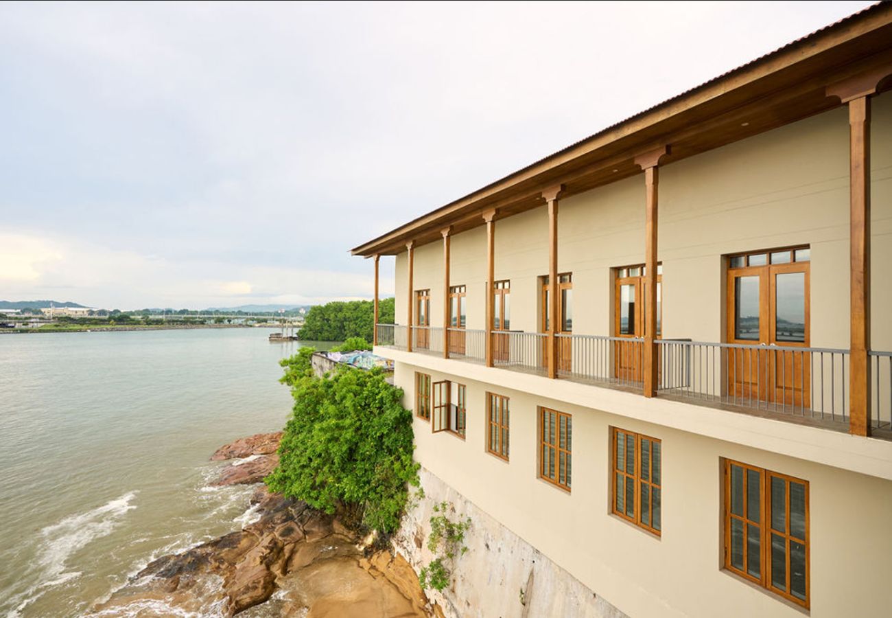 Apartment in Ciudad de Panamá - 1BR Seaview Beach Access F9