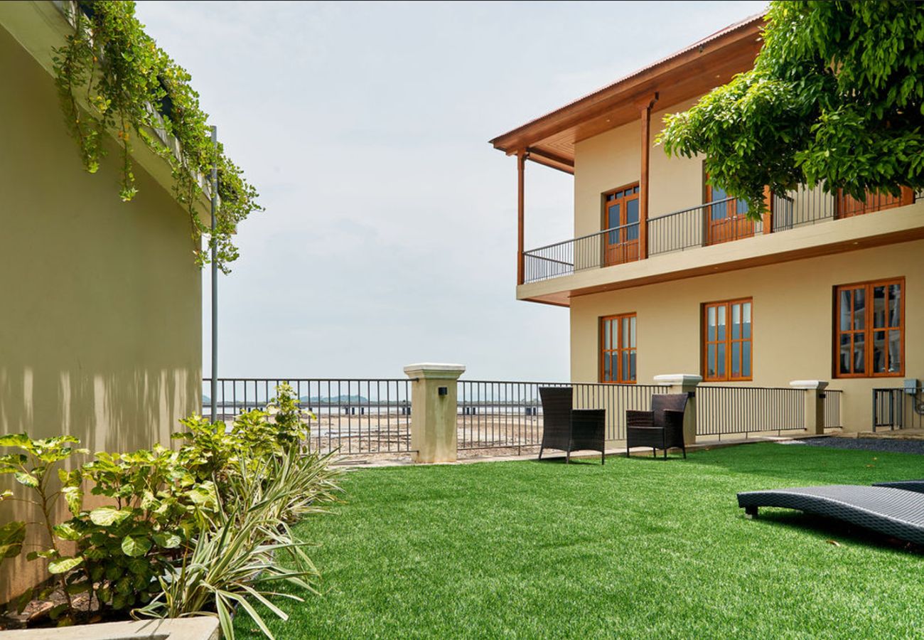 Apartment in Ciudad de Panamá - !BR Seaview and terrace M3