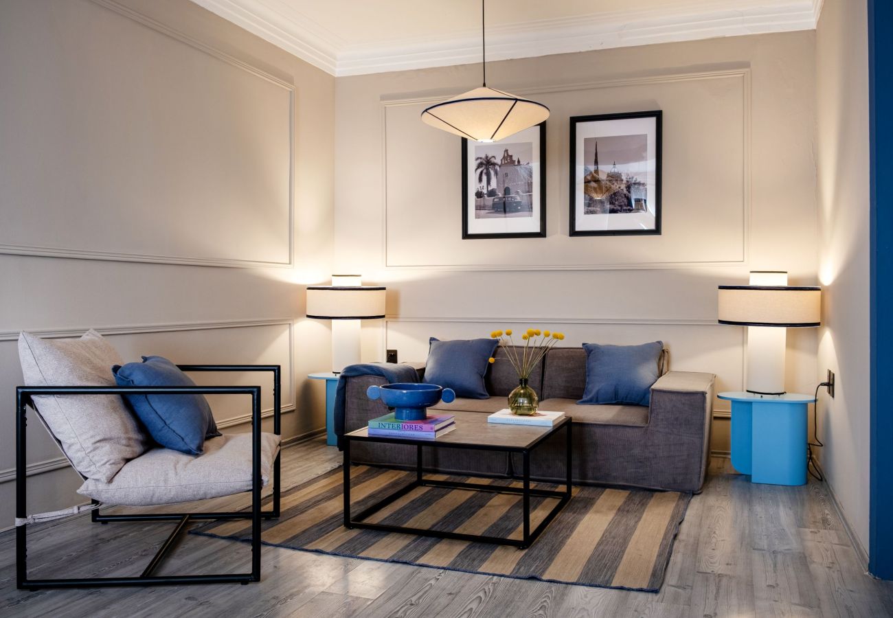Apartment in Ciudad de México - Stylish Central Apartment with 2 Bedrooms AO-26
