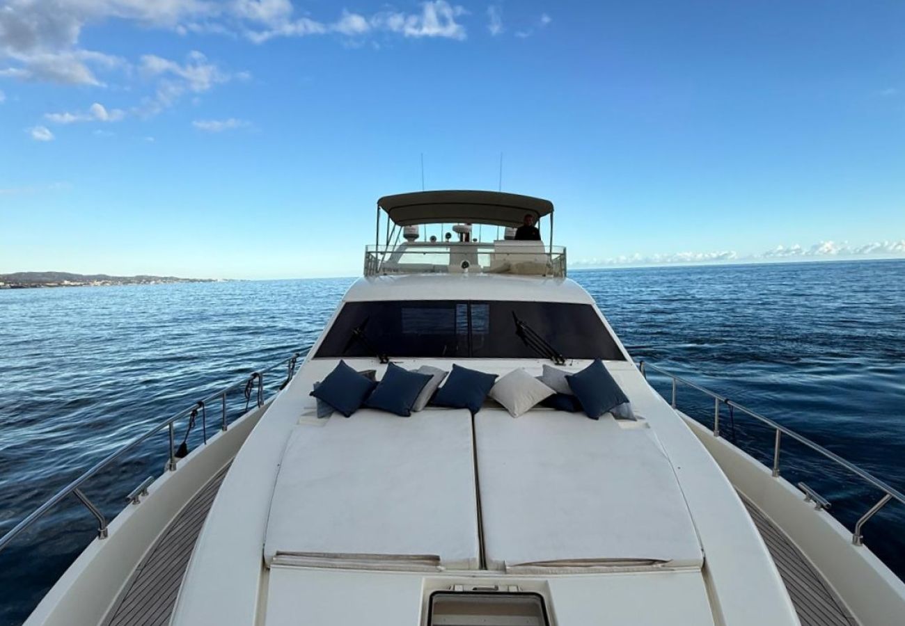 Boat in Marbella - Exclusive luxury yacht