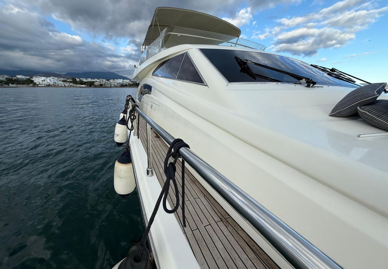 Boat in Marbella - Exclusive luxury yacht