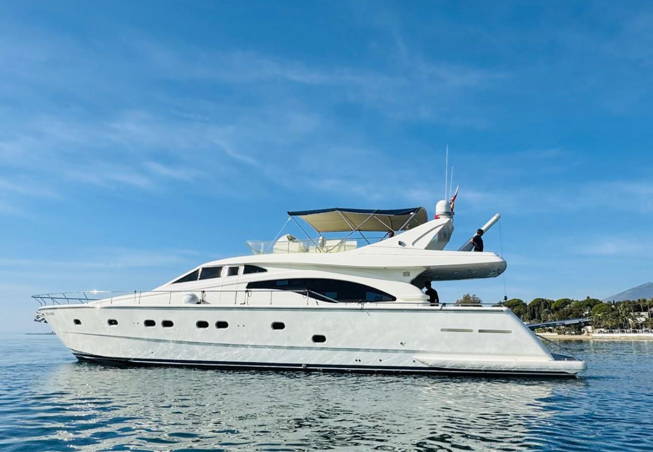 Boat in Marbella - Exclusive luxury yacht