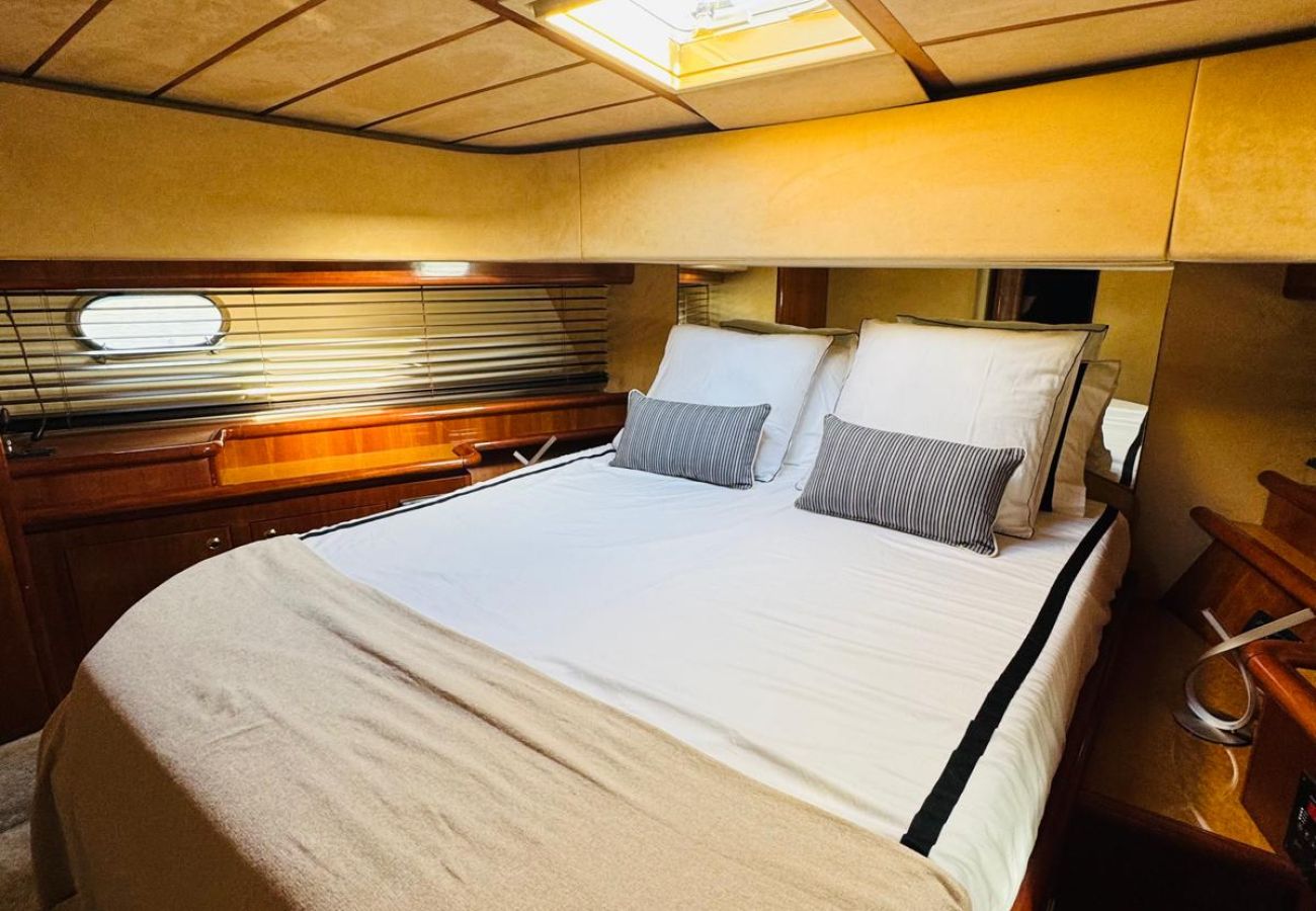 Boat in Marbella - Exclusive luxury yacht