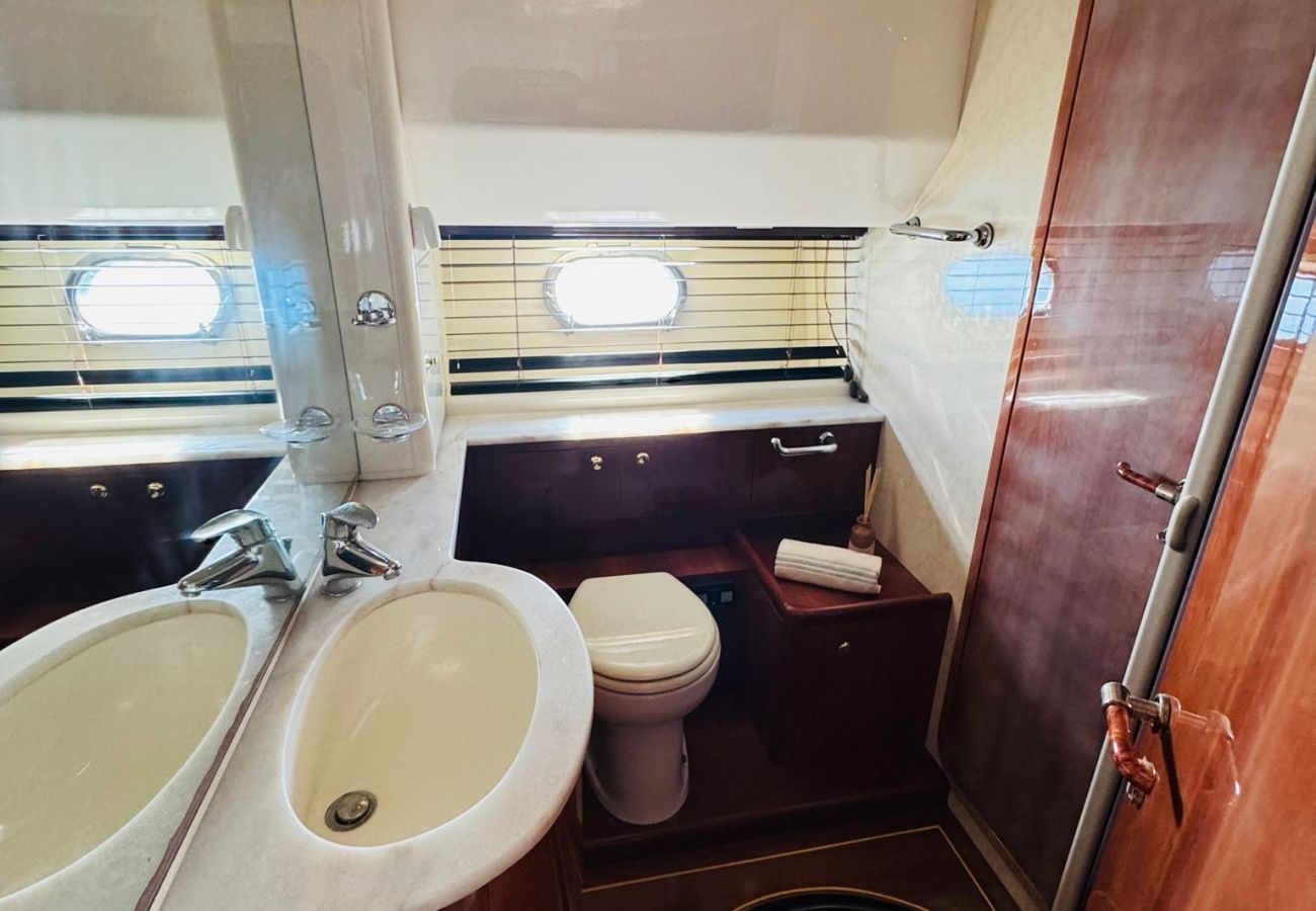 Boat in Marbella - Exclusive luxury yacht