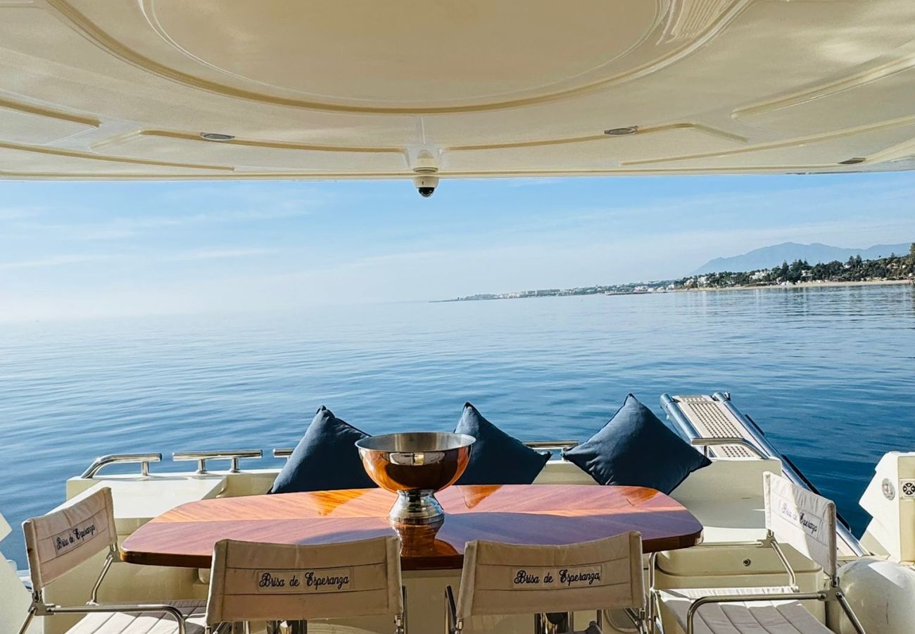 Boat in Marbella - Exclusive luxury yacht