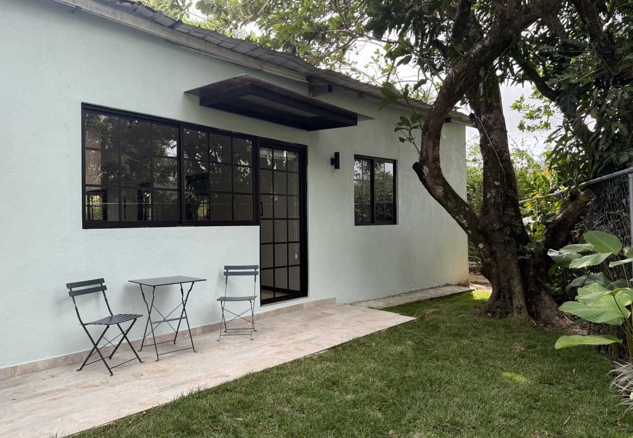 Apartment in Valle de Anton - Altavida Lodge · 2BR Apt with Garden & Pool · N7