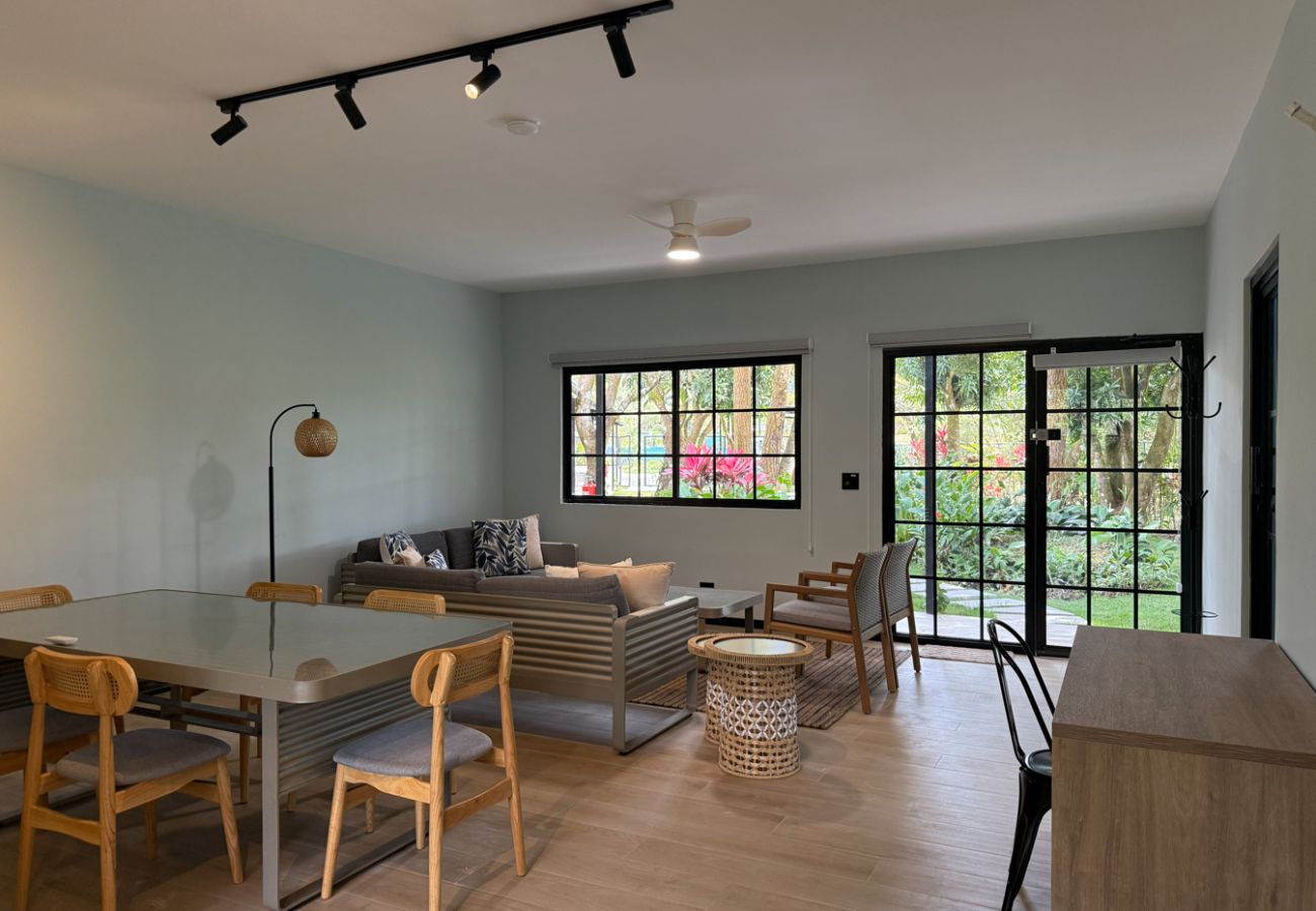 Apartment in Valle de Anton - Altavida Lodge · 2BR Apt with Garden & Pool · N7