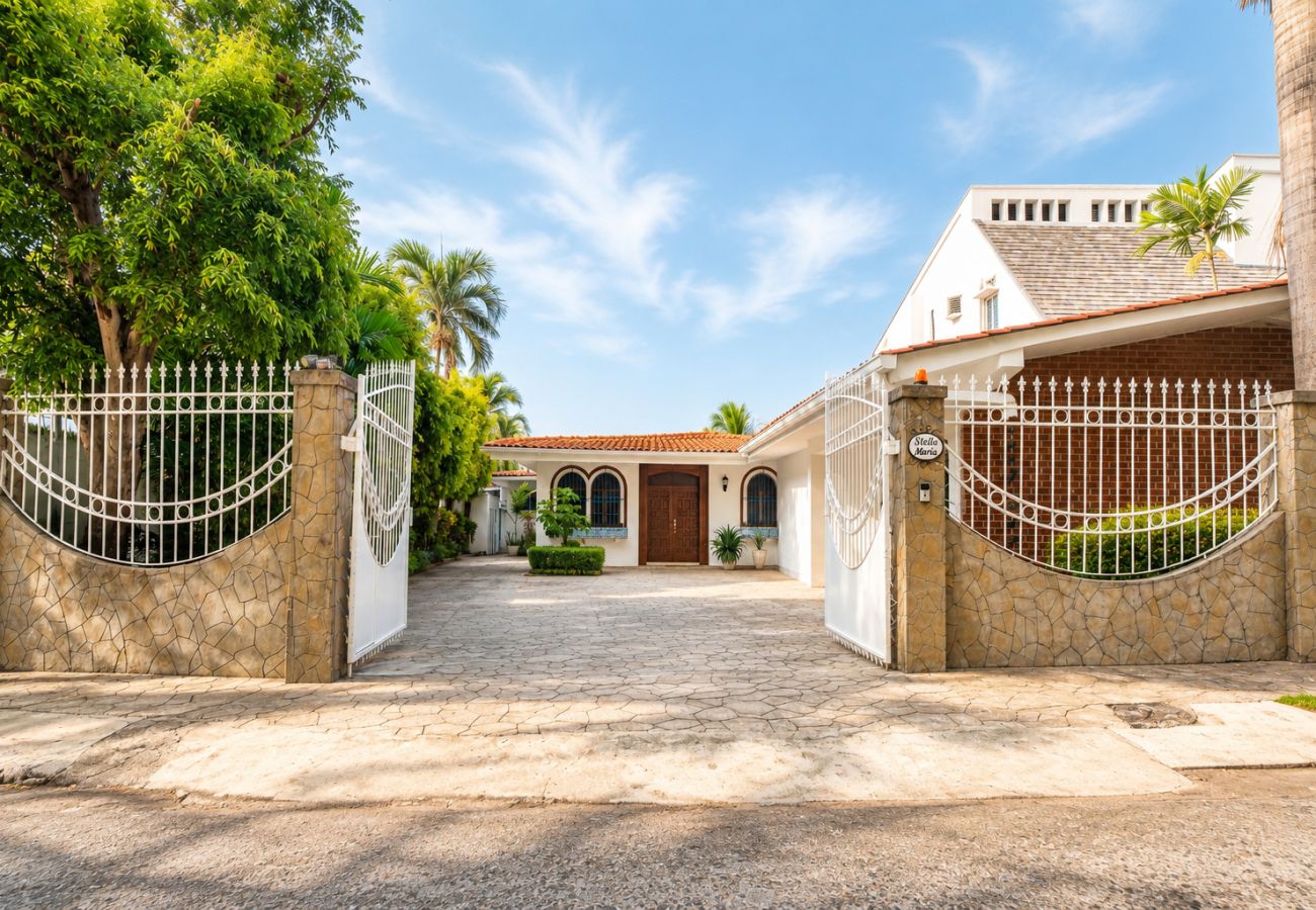Villa in Ciudad de Panamá - Villa Stella del Mar | Pacific Serenity Hideaway